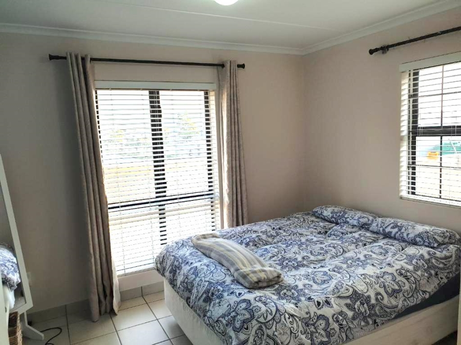 To Let 2 Bedroom Property for Rent in Burgundy Estate Western Cape